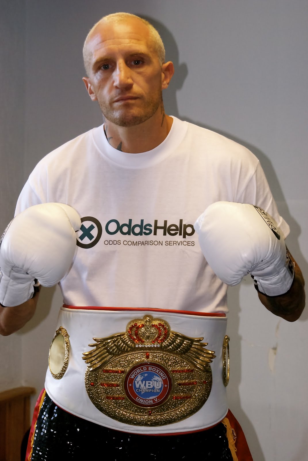 Surfbetgroup sponsors WBU super-middleweight champion "Super" Scott Dixon